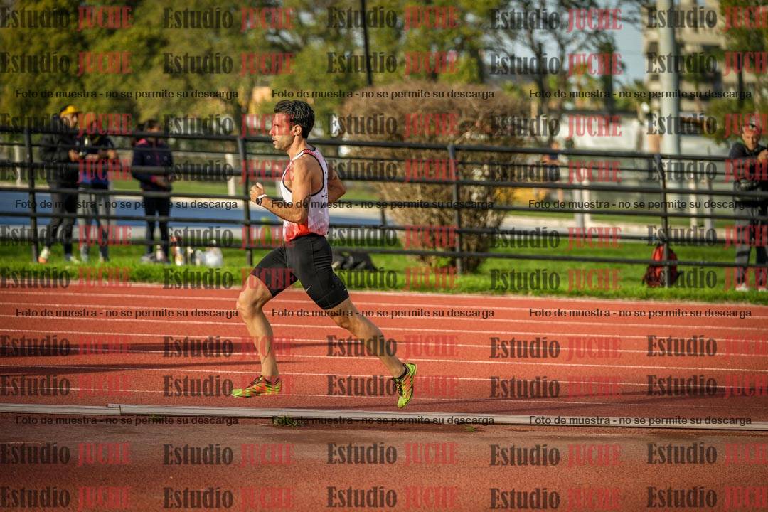 Fotos de los 3000 m llanos de varones