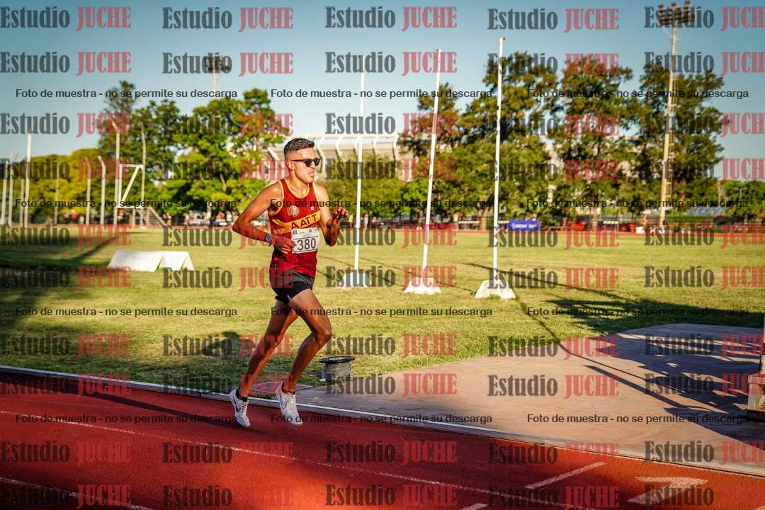 Fotos de los 3000 m llanos de varones