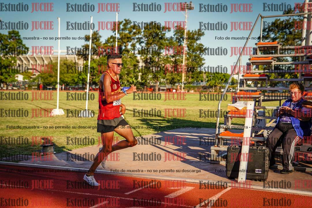 Fotos de los 3000 m llanos de varones