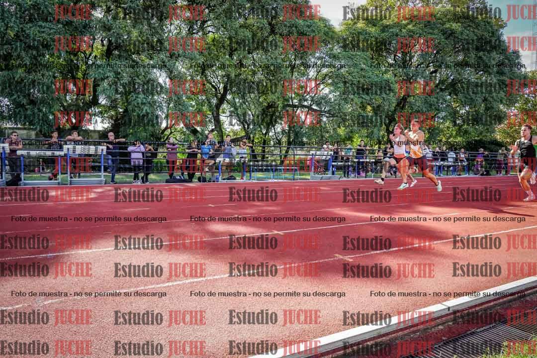 Fotos de los 100 m llanos de varones - FINAL