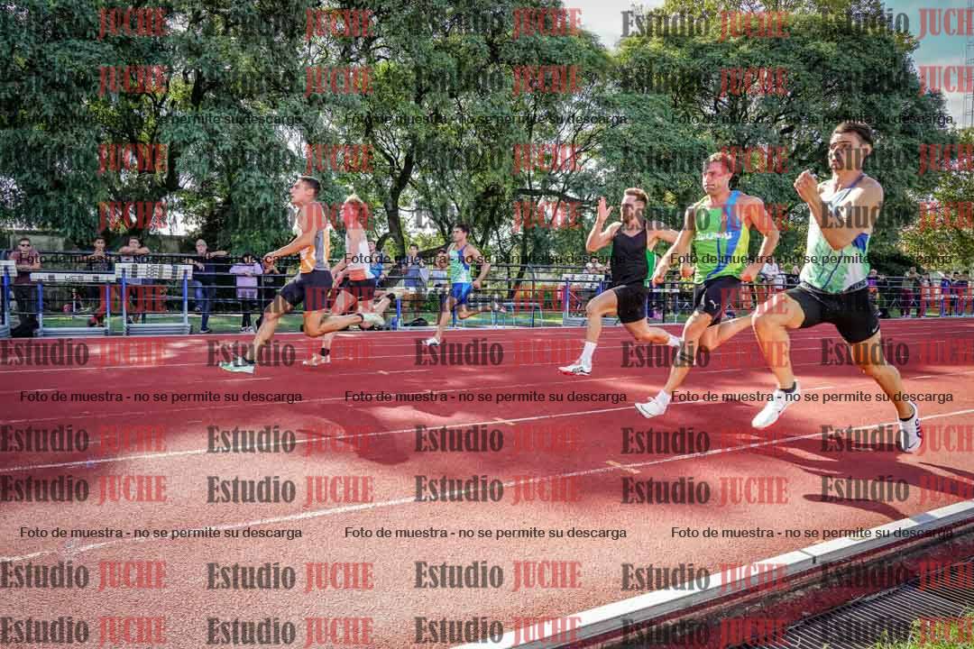 Fotos de los 100 m llanos de varones - FINAL