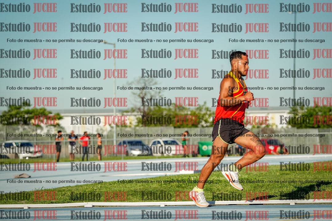Fotos de los 3000 m llanos de varones