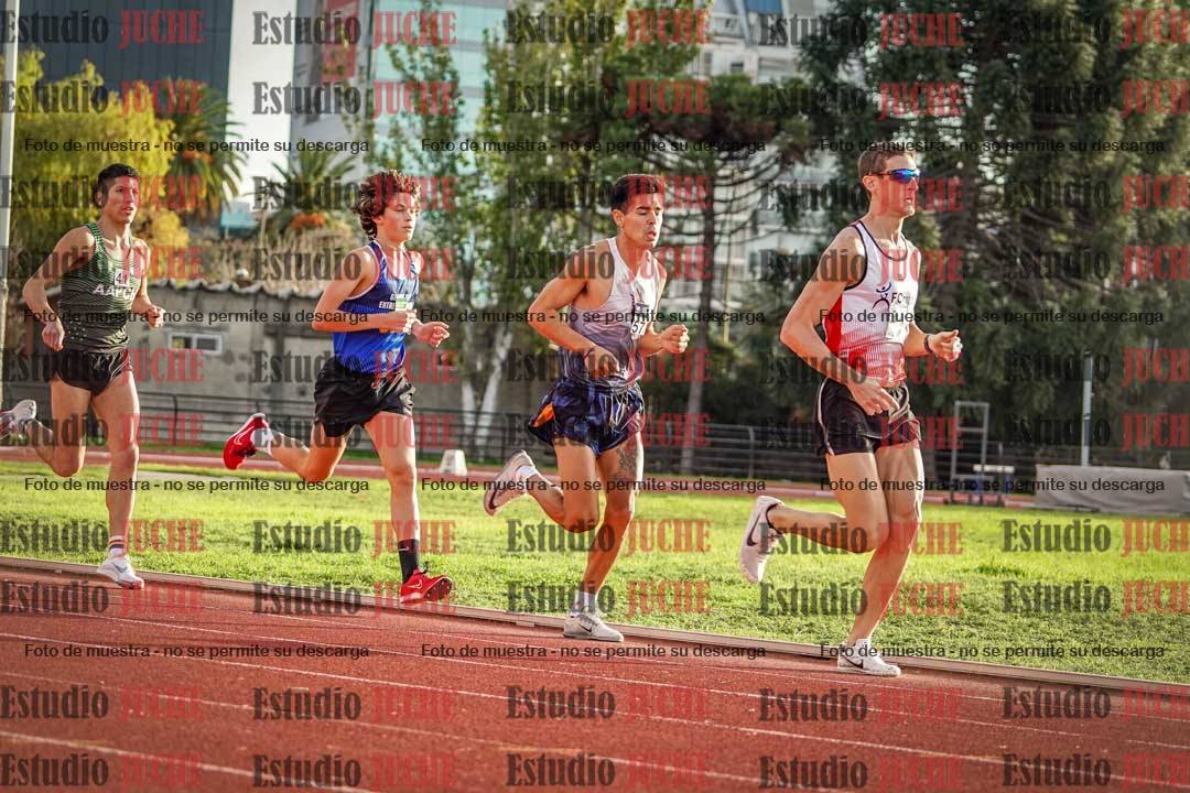 Fotos de los 3000 m llanos de varones
