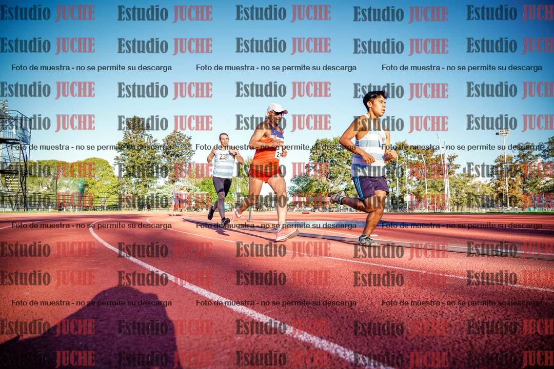 Fotos de los 3000 m llanos de varones