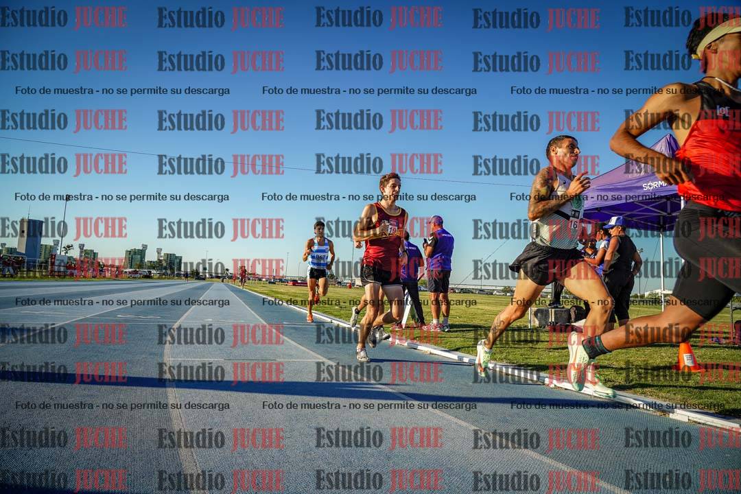 Fotos de los 1500 m llanos de varones
