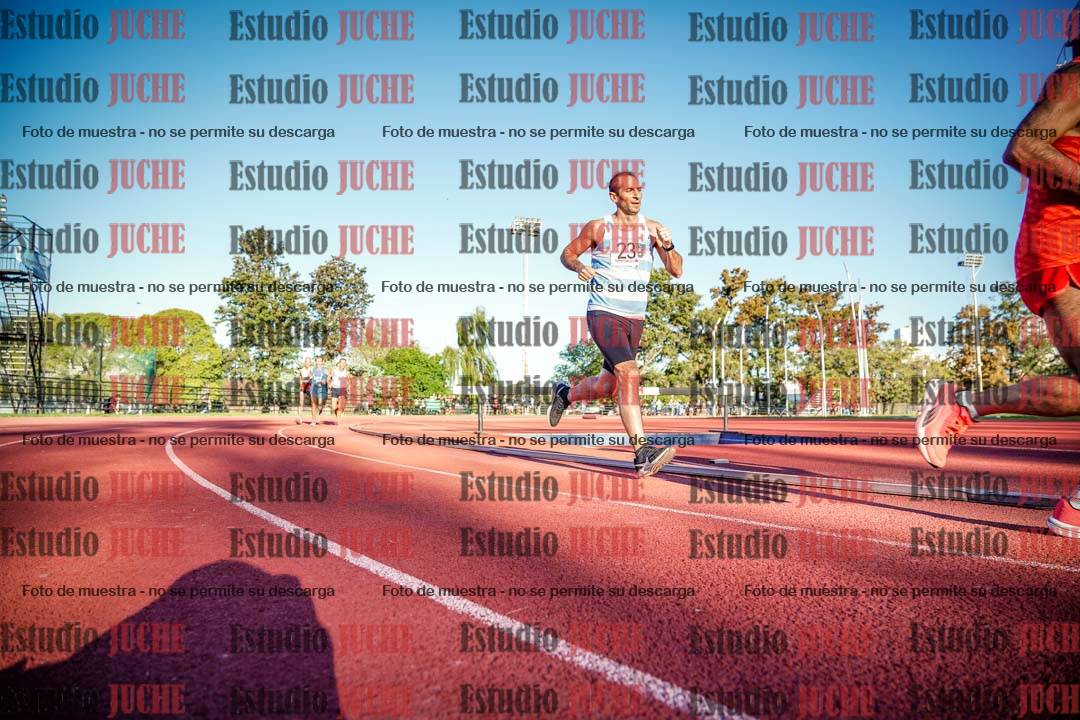 Fotos de los 3000 m llanos de varones