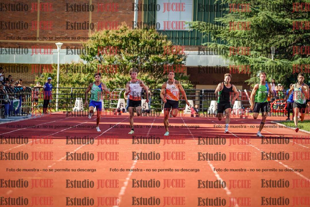 Fotos de los 100 m llanos de varones - FINAL