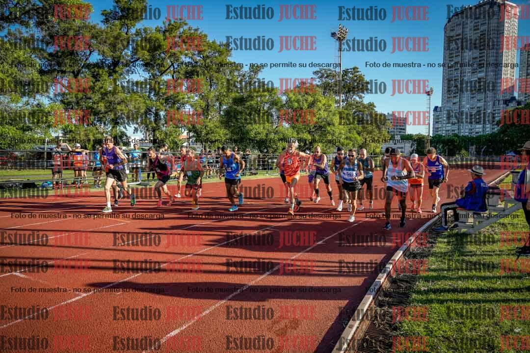 Fotos de los 3000 m llanos de varones