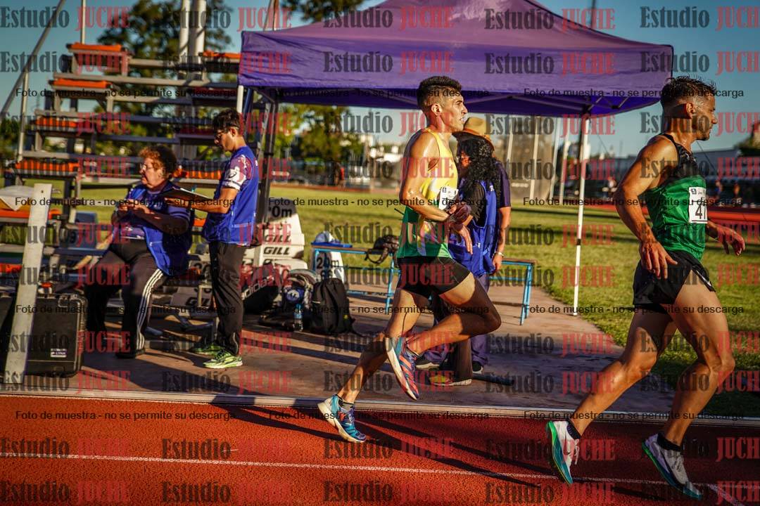 Fotos de los 3000 m llanos de varones