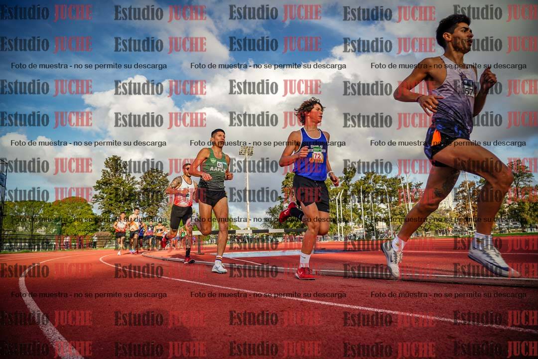 Fotos de los 3000 m llanos de varones