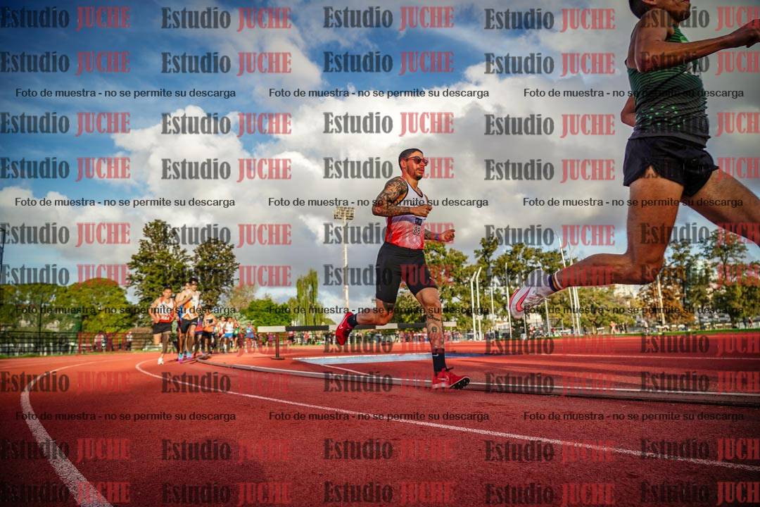 Fotos de los 3000 m llanos de varones