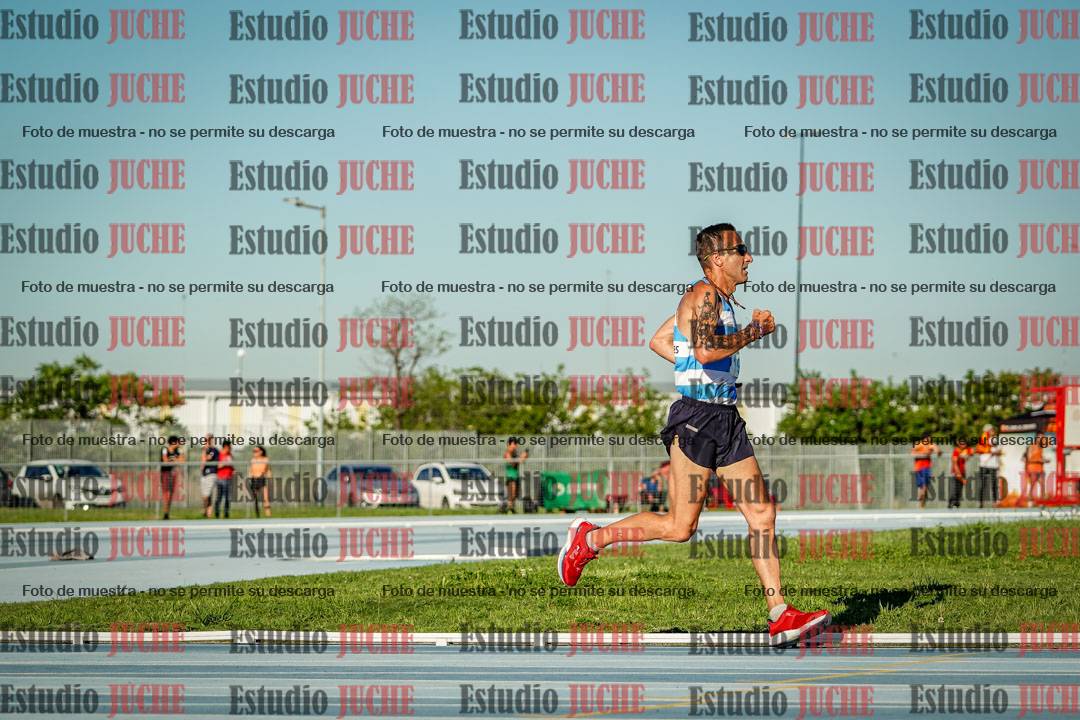 Fotos de los 3000 m llanos de varones