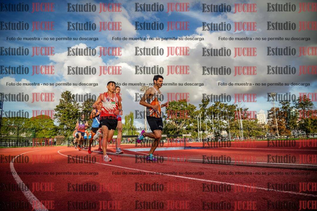 Fotos de los 3000 m llanos de varones