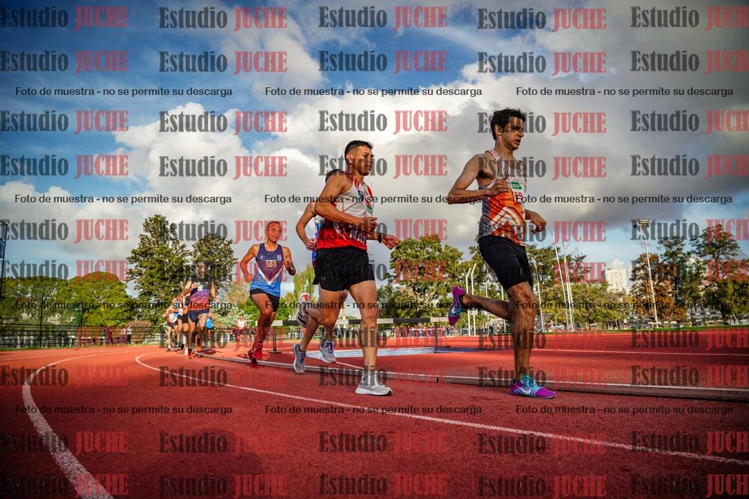 Fotos de los 3000 m llanos de varones