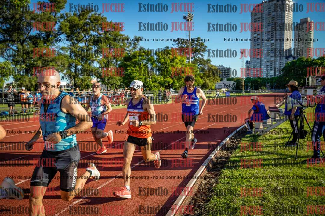 Fotos de los 3000 m llanos de varones