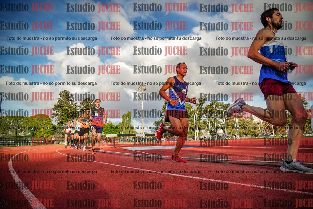 Fotos de los 3000 m llanos de varones