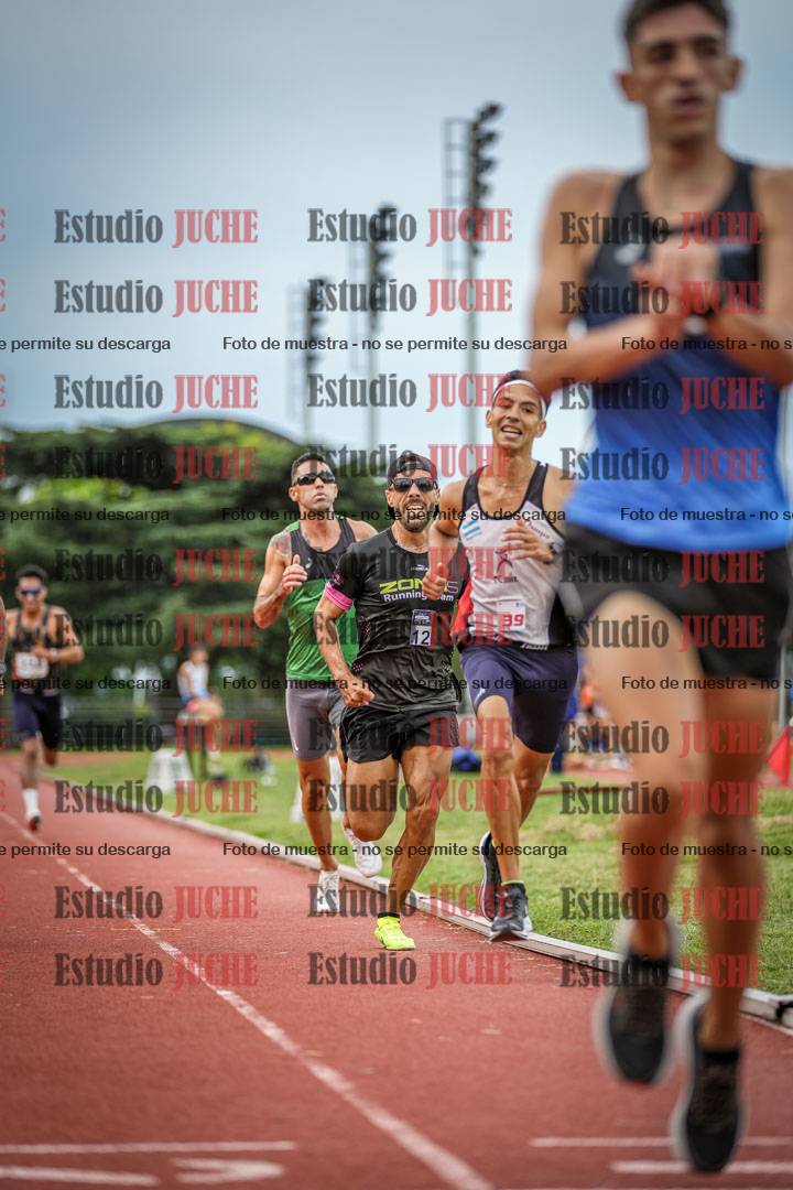 Fotos de los 3000 m llanos de varones