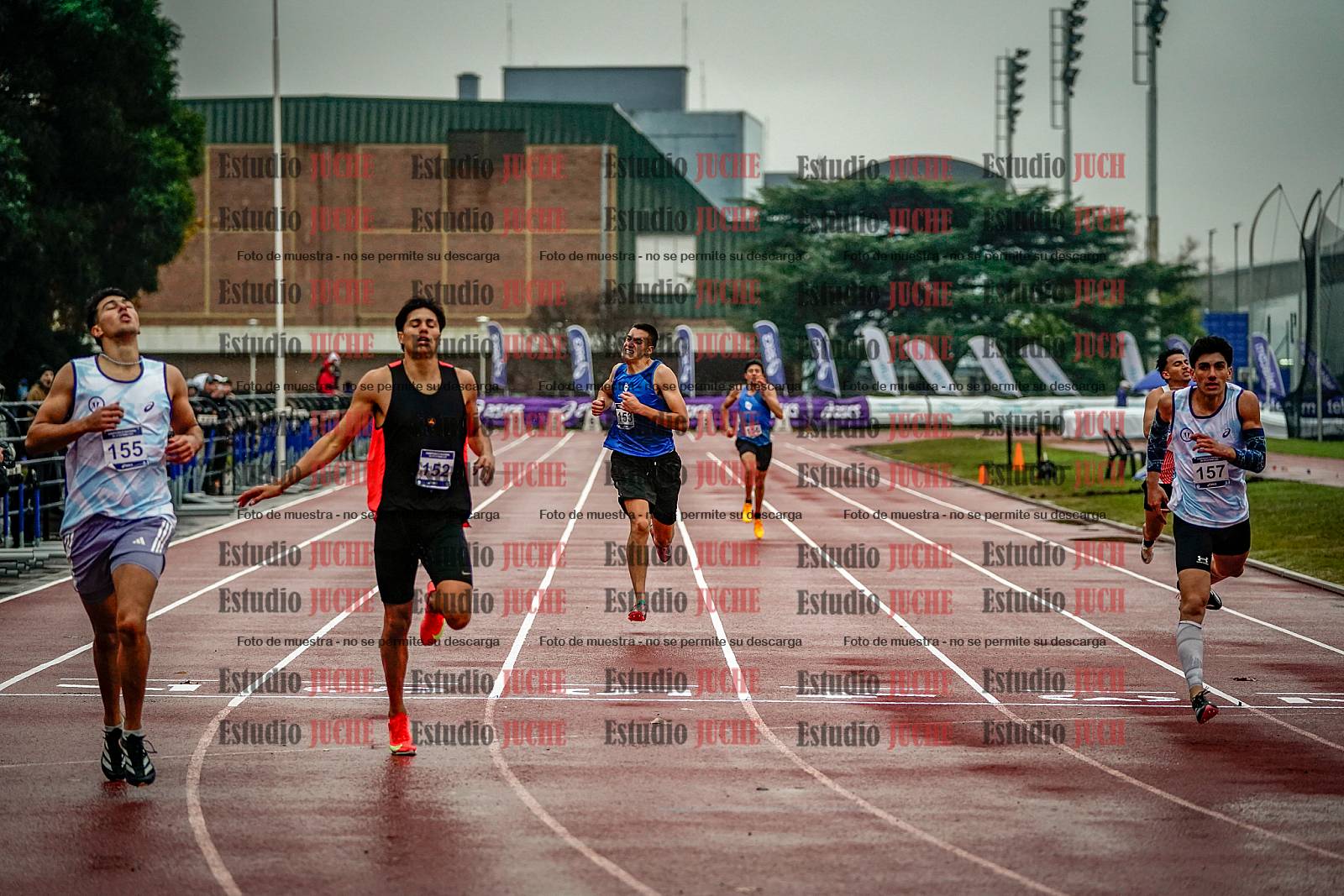 Fotos de los 400 m llanos de varones - decatlón 5