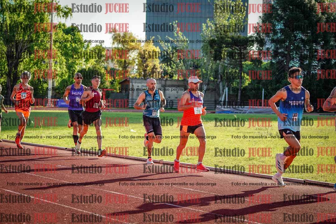 Fotos de los 3000 m llanos de varones