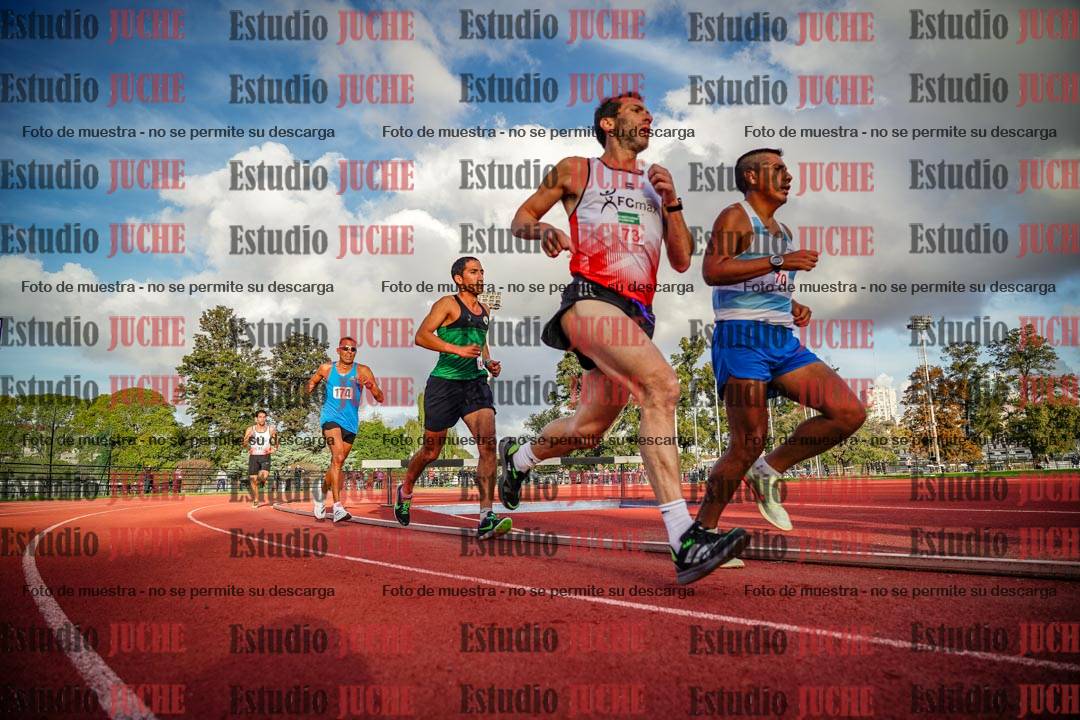Fotos de los 3000 m llanos de varones