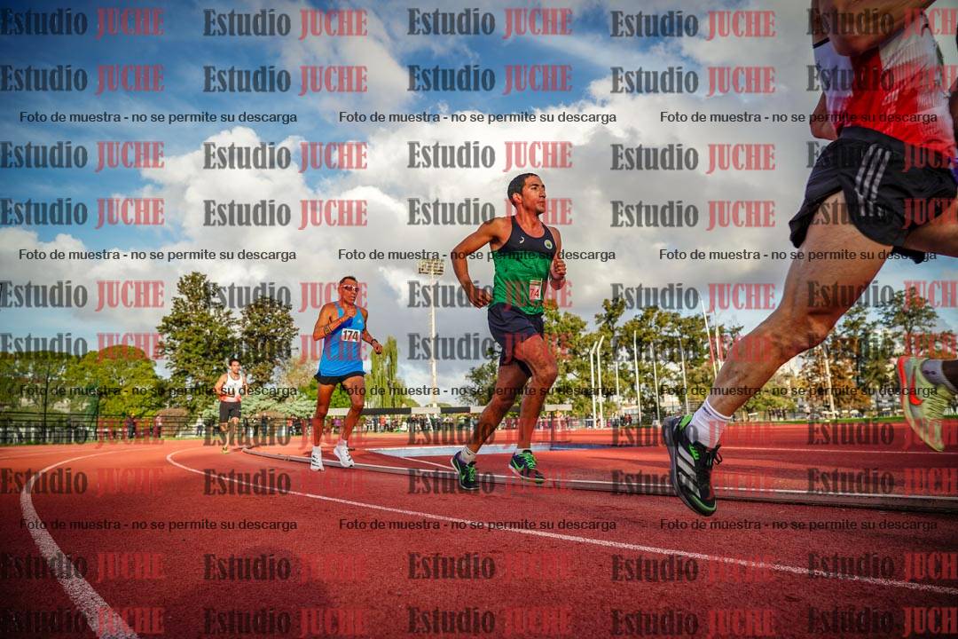 Fotos de los 3000 m llanos de varones