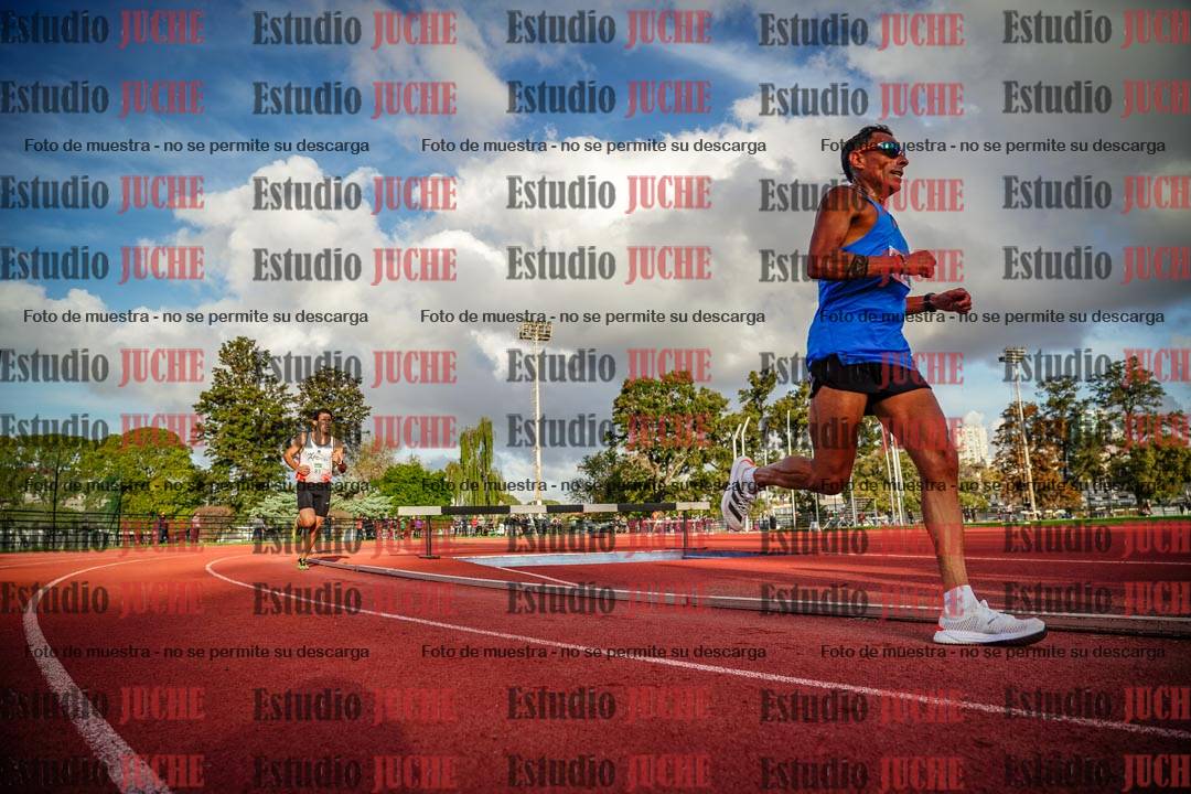 Fotos de los 3000 m llanos de varones