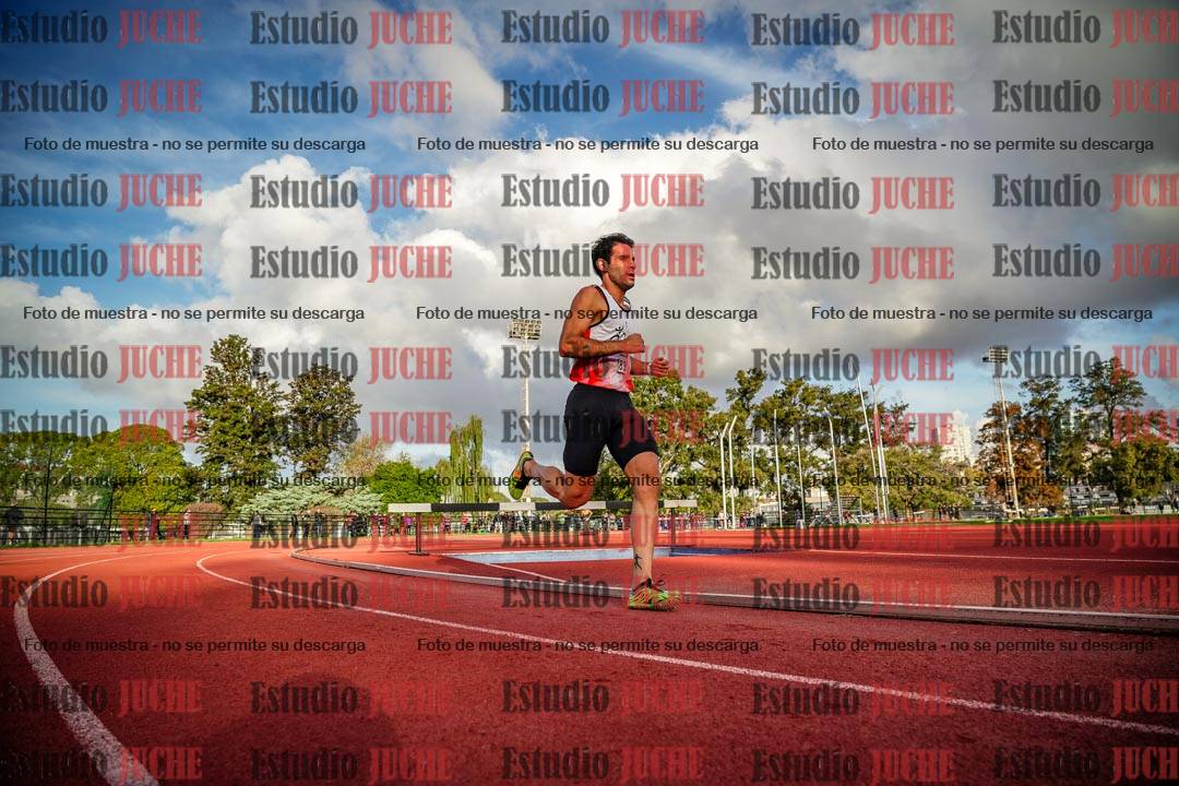 Fotos de los 3000 m llanos de varones