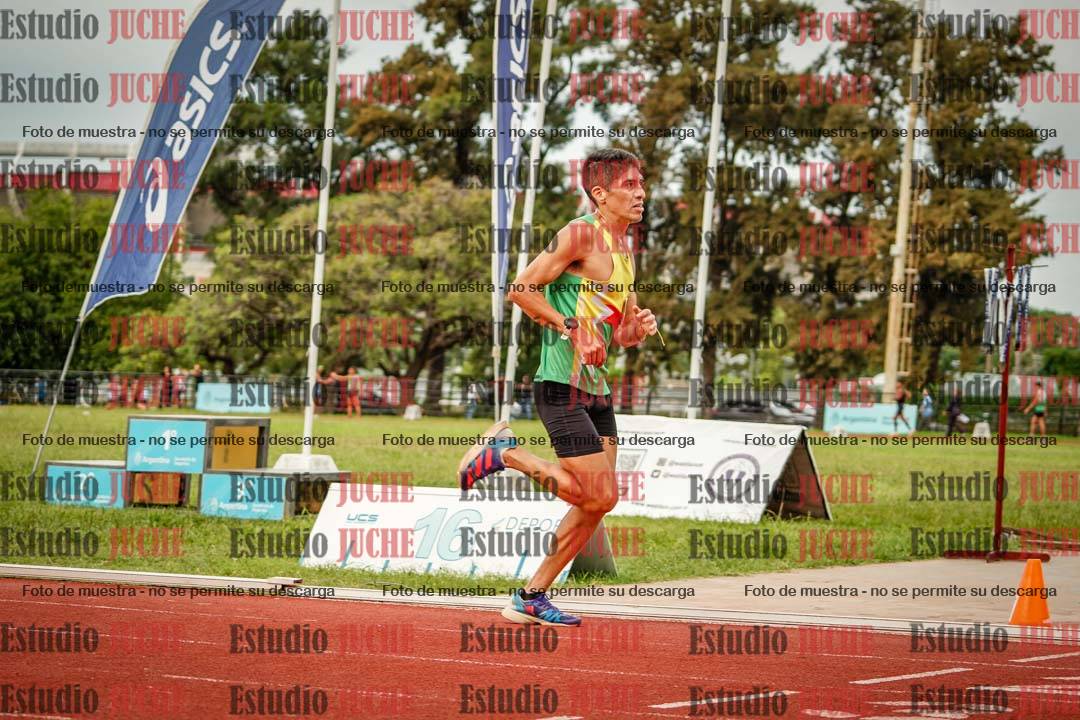 Fotos de los 3000 m llanos de varones