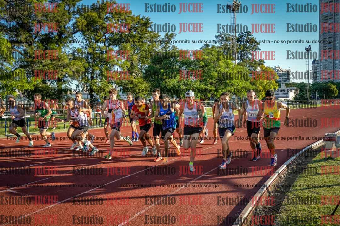 Fotos de los 3000 m llanos de varones