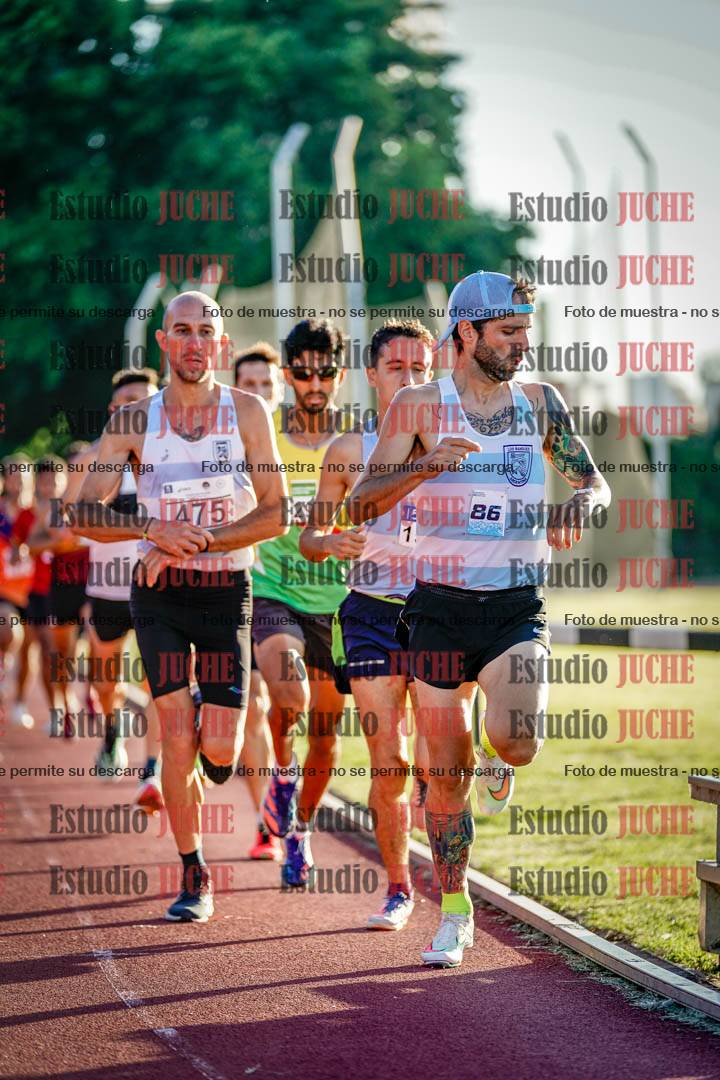 Fotos de los 3000 m llanos de varones