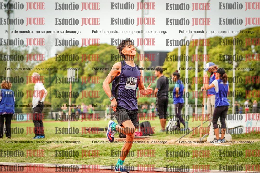 Fotos de los 3000 m llanos de varones