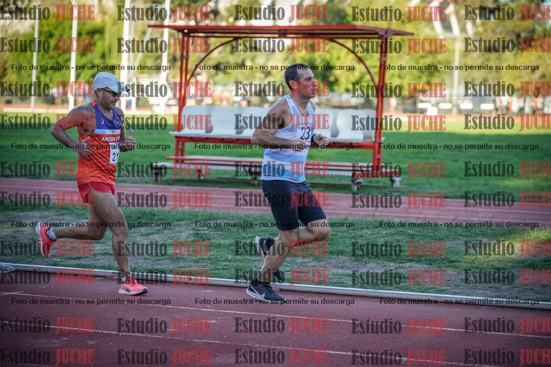 Fotos de los 3000 m llanos de varones