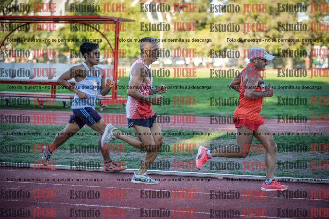 Fotos de los 3000 m llanos de varones