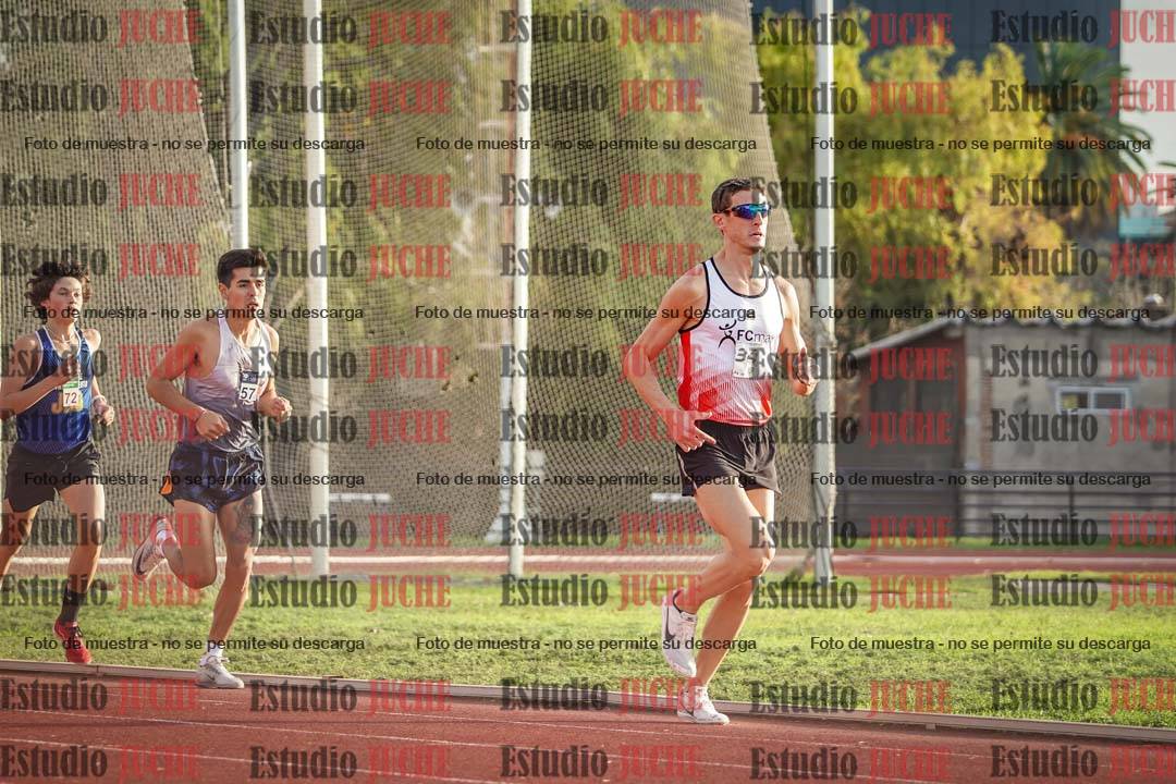 Fotos de los 3000 m llanos de varones