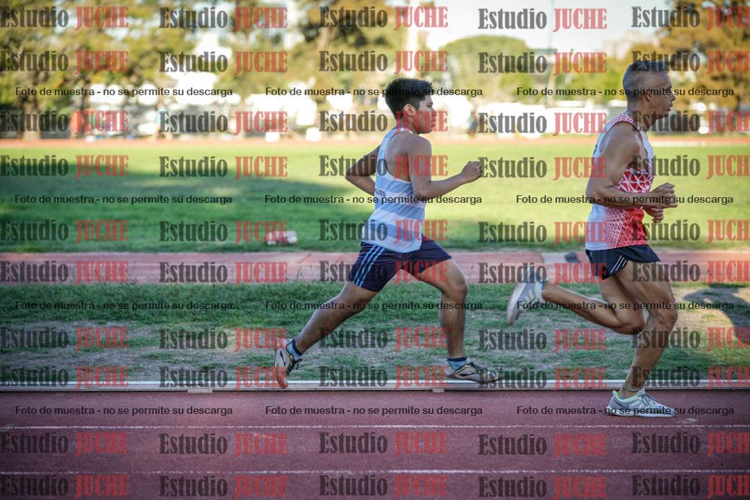 Fotos de los 3000 m llanos de varones