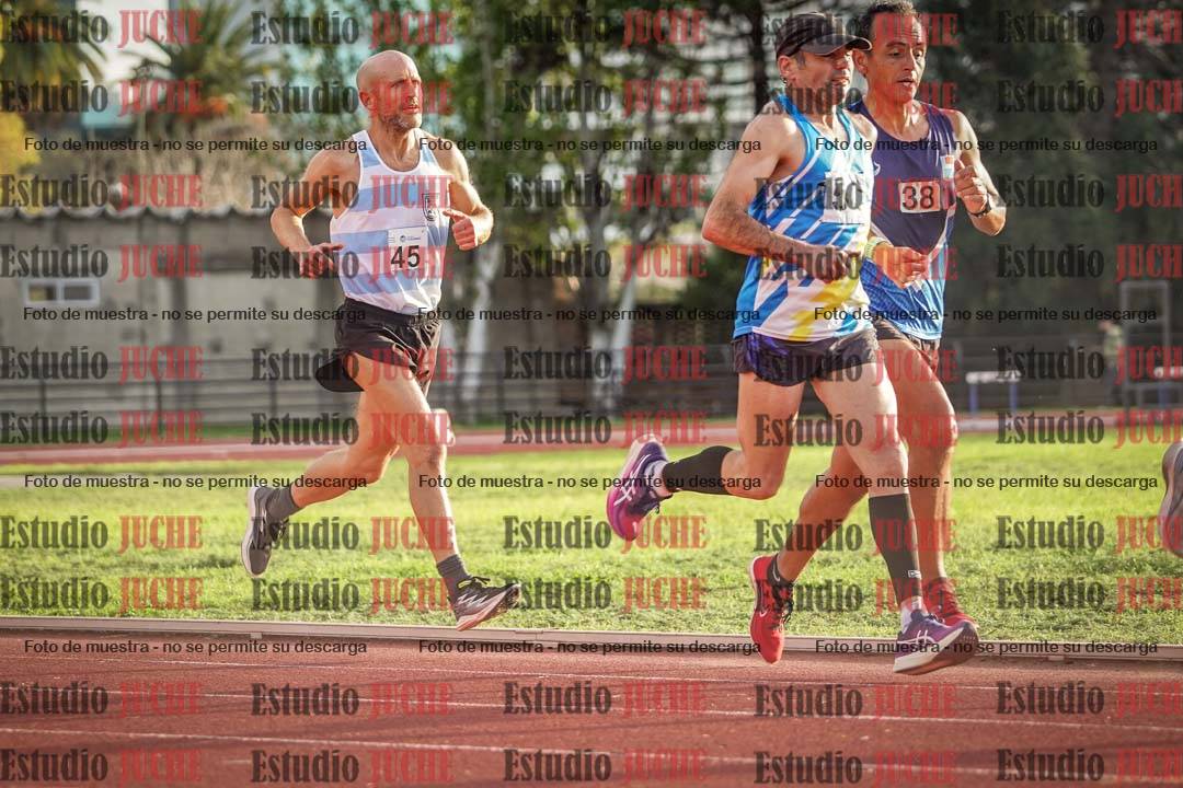 Fotos de los 3000 m llanos de varones