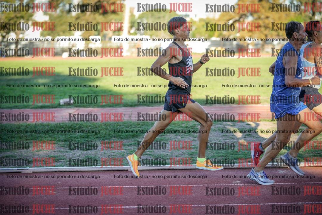 Fotos de los 3000 m llanos de varones