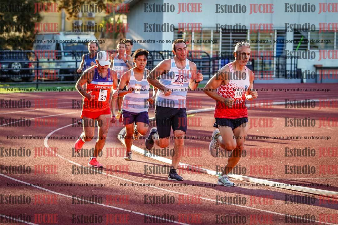 Fotos de los 3000 m llanos de varones