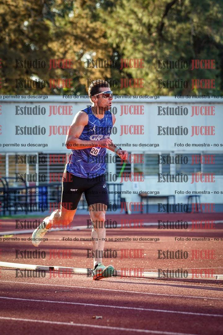 Fotos de los 3000 m llanos de varones