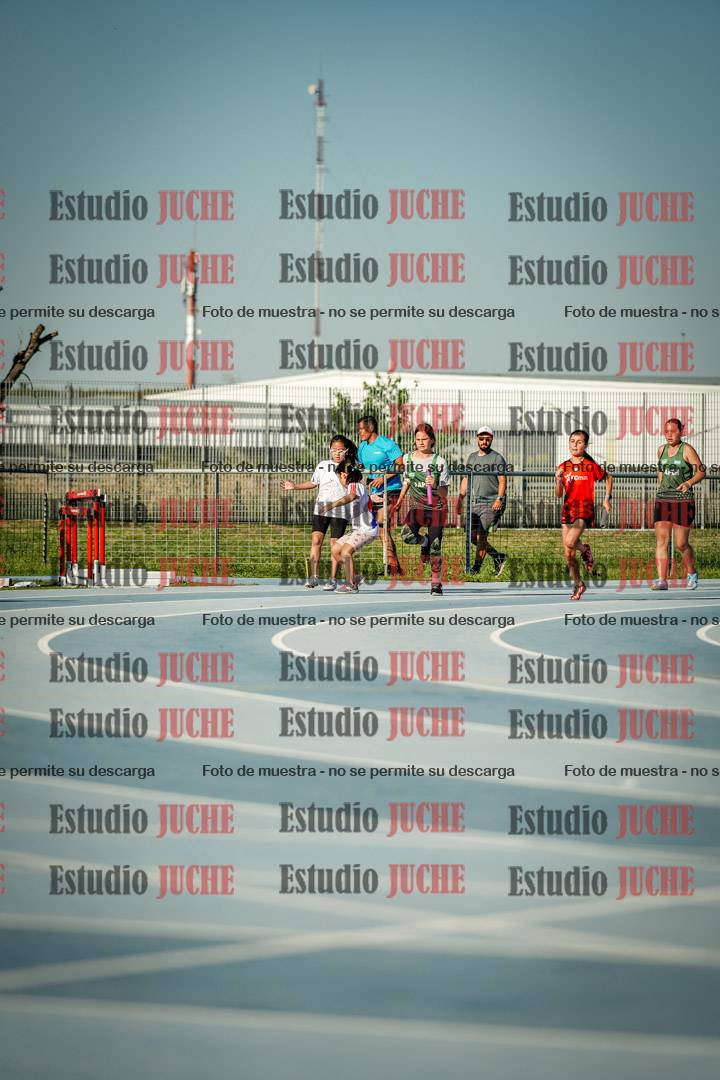 Fotos de las Postas 4x50 m de mujeres y varones