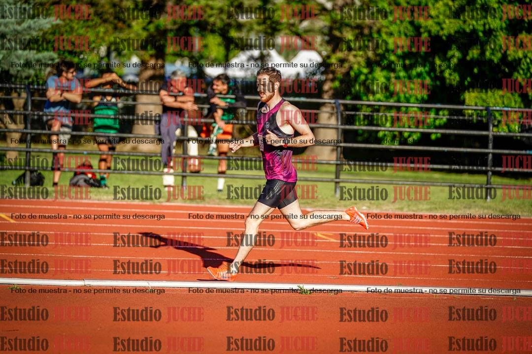 Fotos de los 3000 m llanos de varones