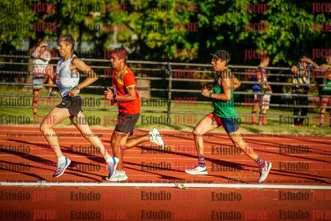 Fotos de los 3000 m llanos de varones