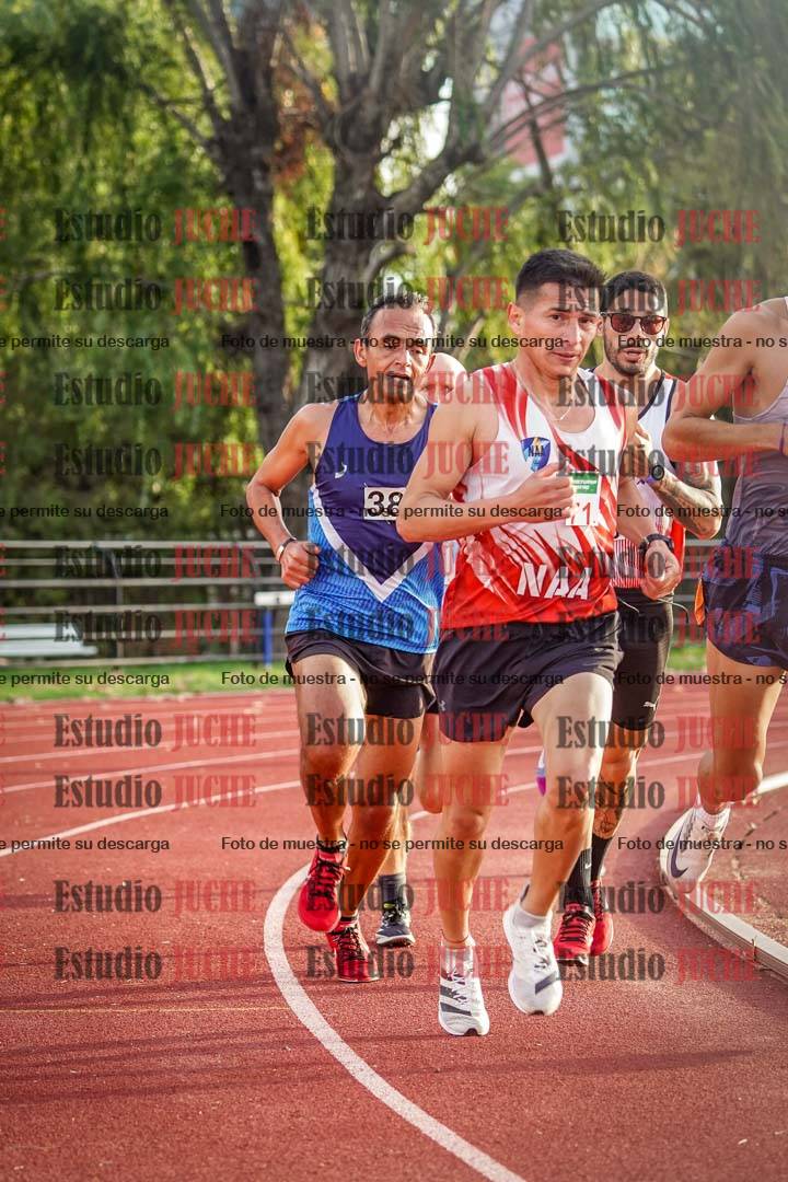 Fotos de los 3000 m llanos de varones