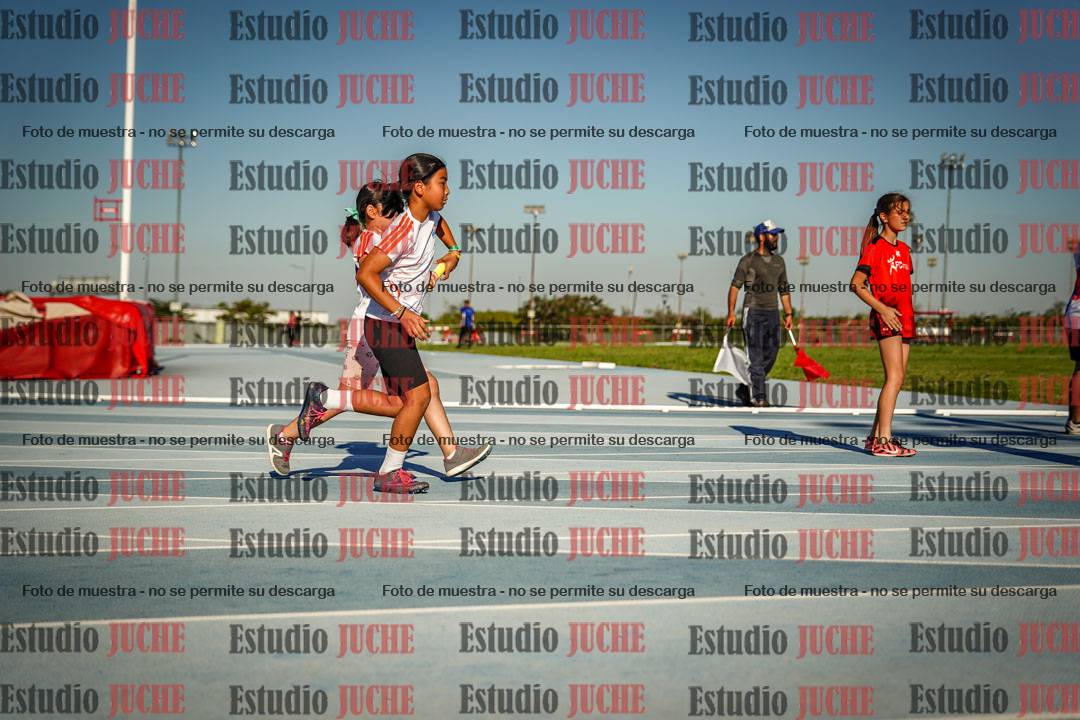 Fotos de las Postas 4x50 m de mujeres y varones