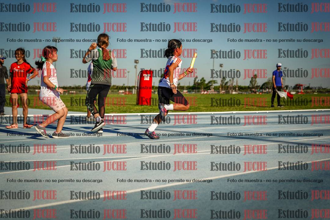 Fotos de las Postas 4x50 m de mujeres y varones