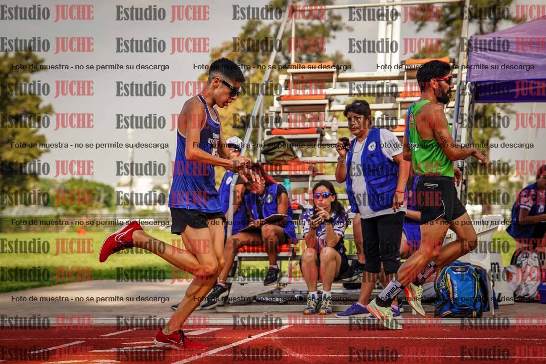 Fotos de los 3000 m llanos de varones