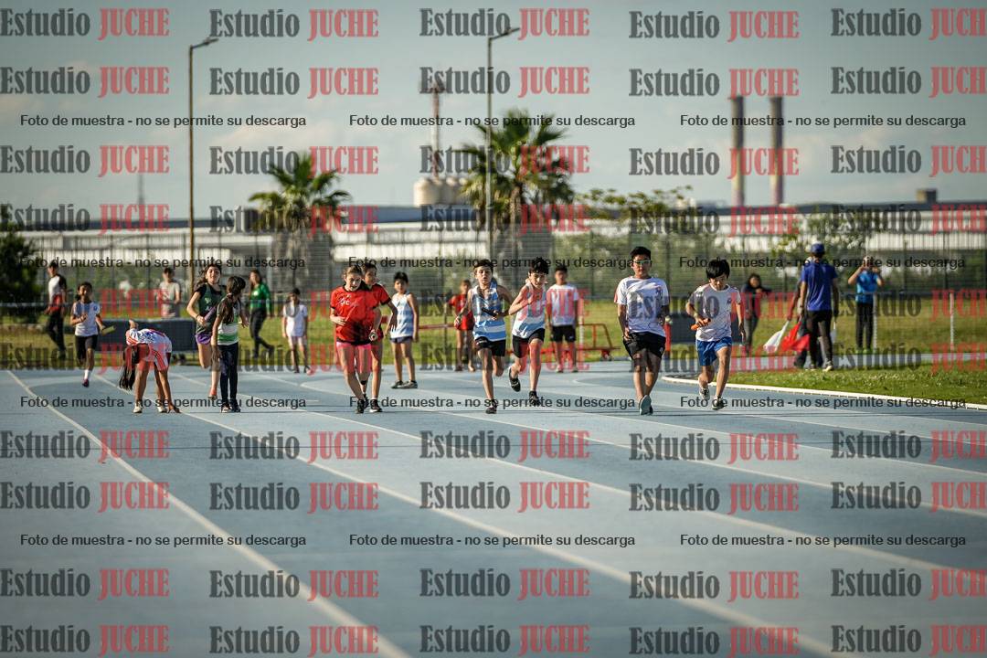 Fotos de las Postas 4x50 m de mujeres y varones