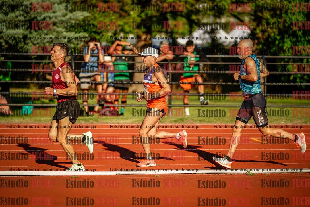 Fotos de los 3000 m llanos de varones