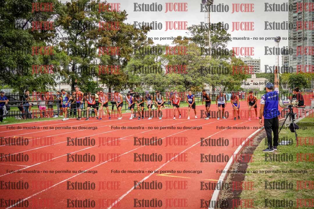 Fotos de los 3000 m llanos de varones