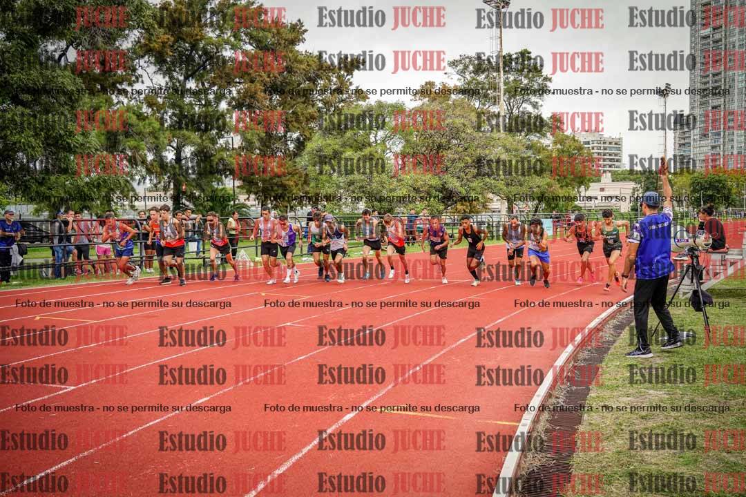Fotos de los 3000 m llanos de varones